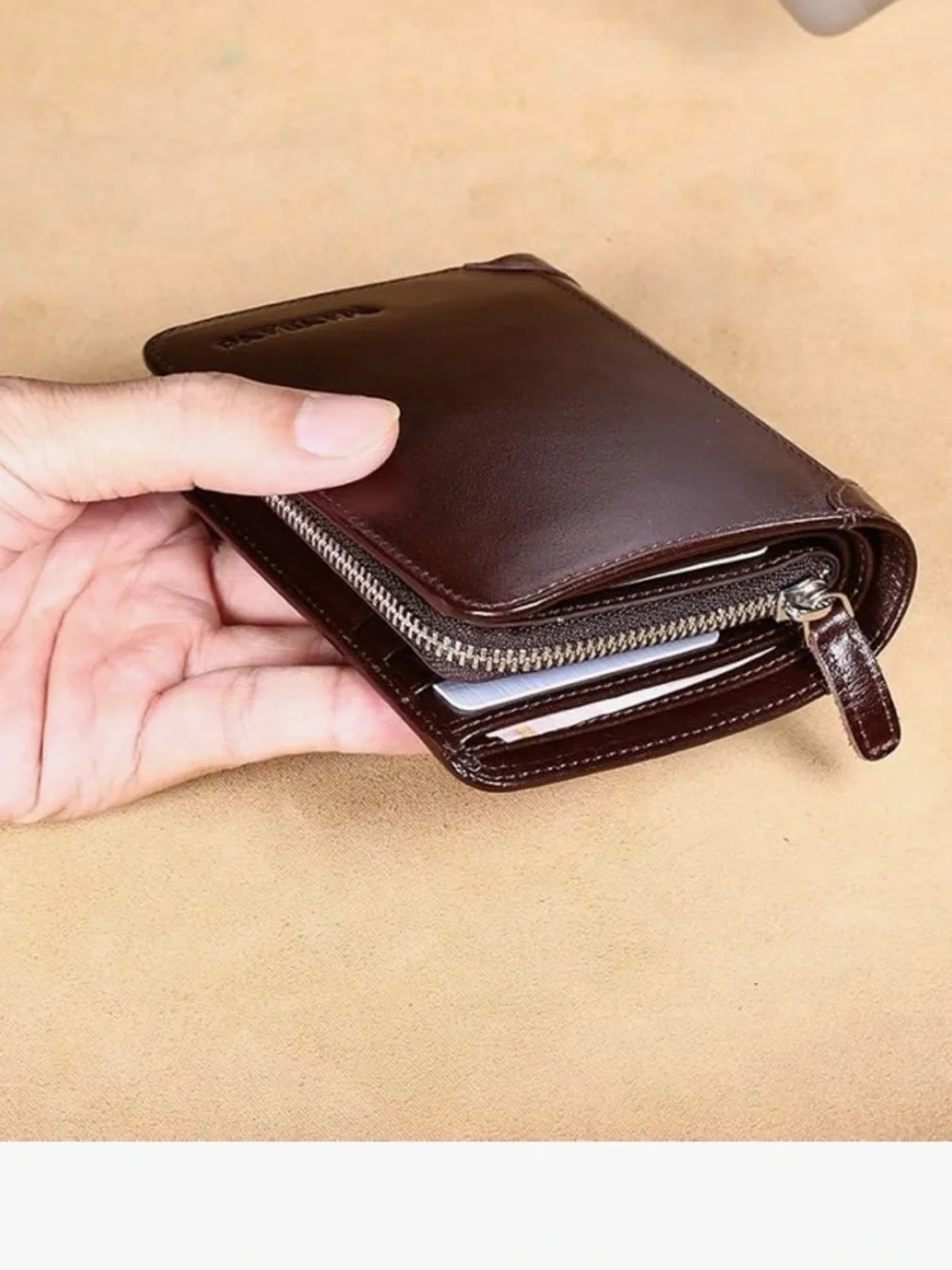 MANBANG Italian Genuine Cowhide Leather Bi Fold Wallet.    NWT